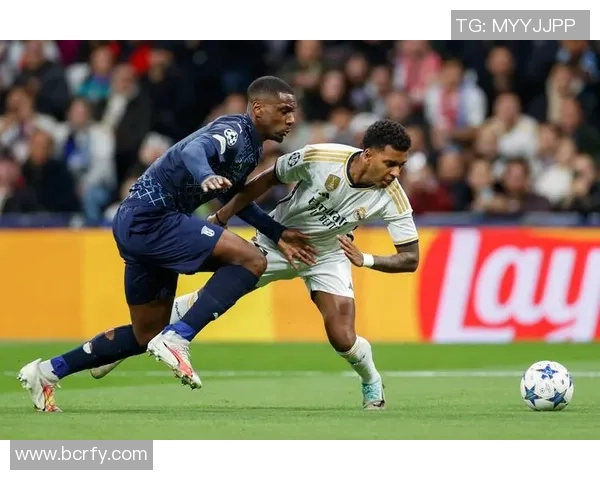 最新足球明星沙发推荐让你在家也能感受比赛激情与舒适体验